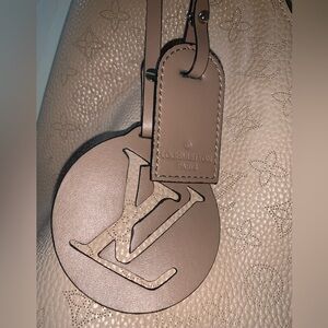 Louis Vuitton Paris Purse🤍